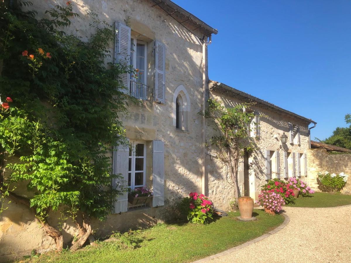 Domaine Des Monges Bed and Breakfast Saint-Seurin-de-Prats Esterno foto