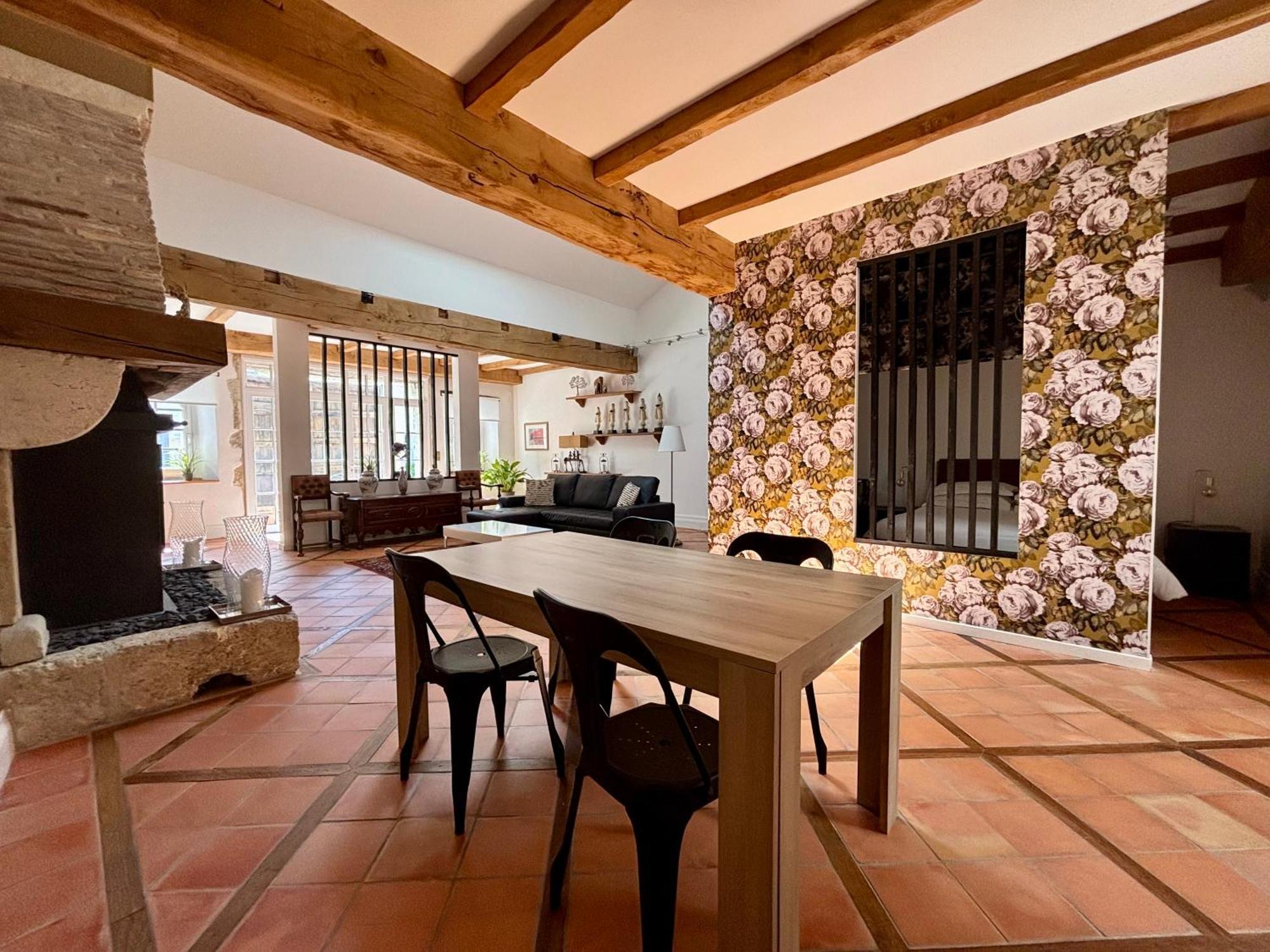 Bed and Breakfast Domaine Des Monges Saint-Seurin-de-Prats Esterno foto